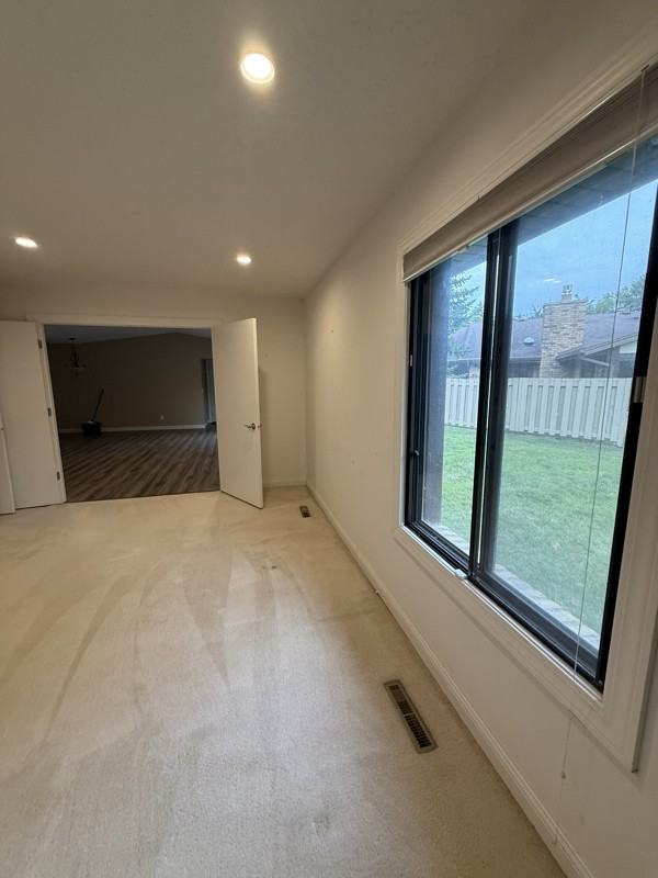 1181 Weston Ln N - Photo 7 of 11
