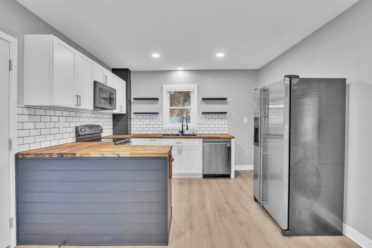 1819 D St Sw - Photo 3 of 28