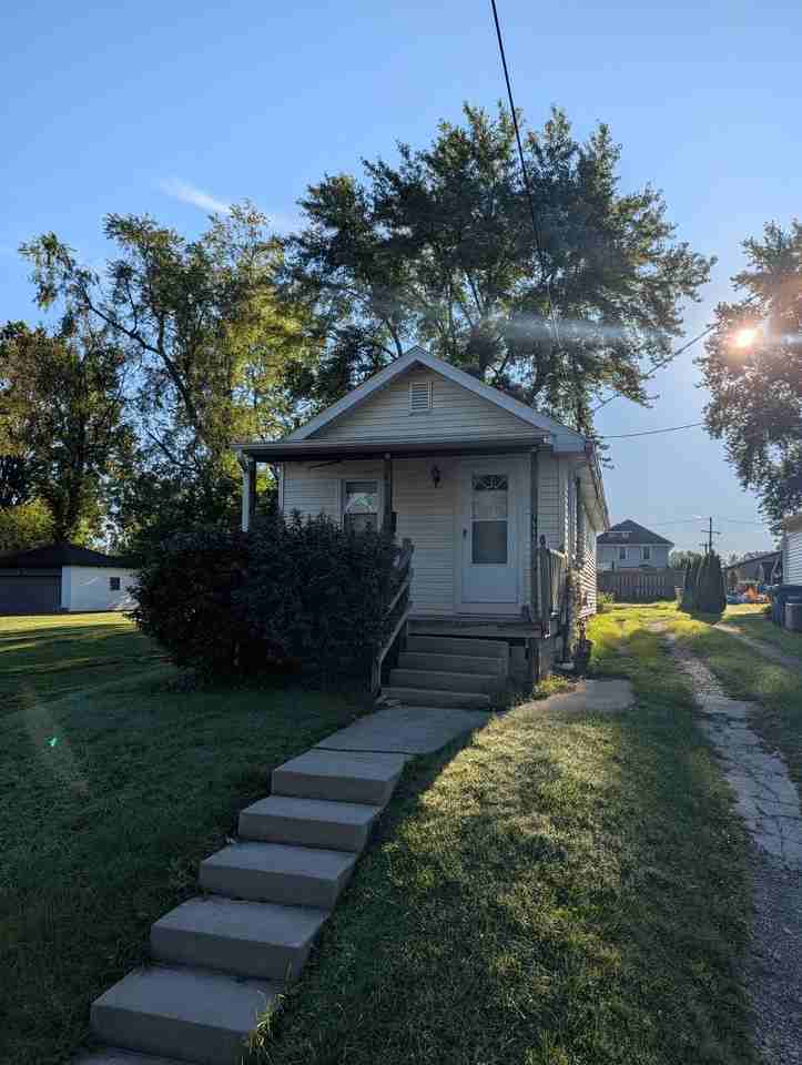 751 Taylor St - Photo 2 of 7