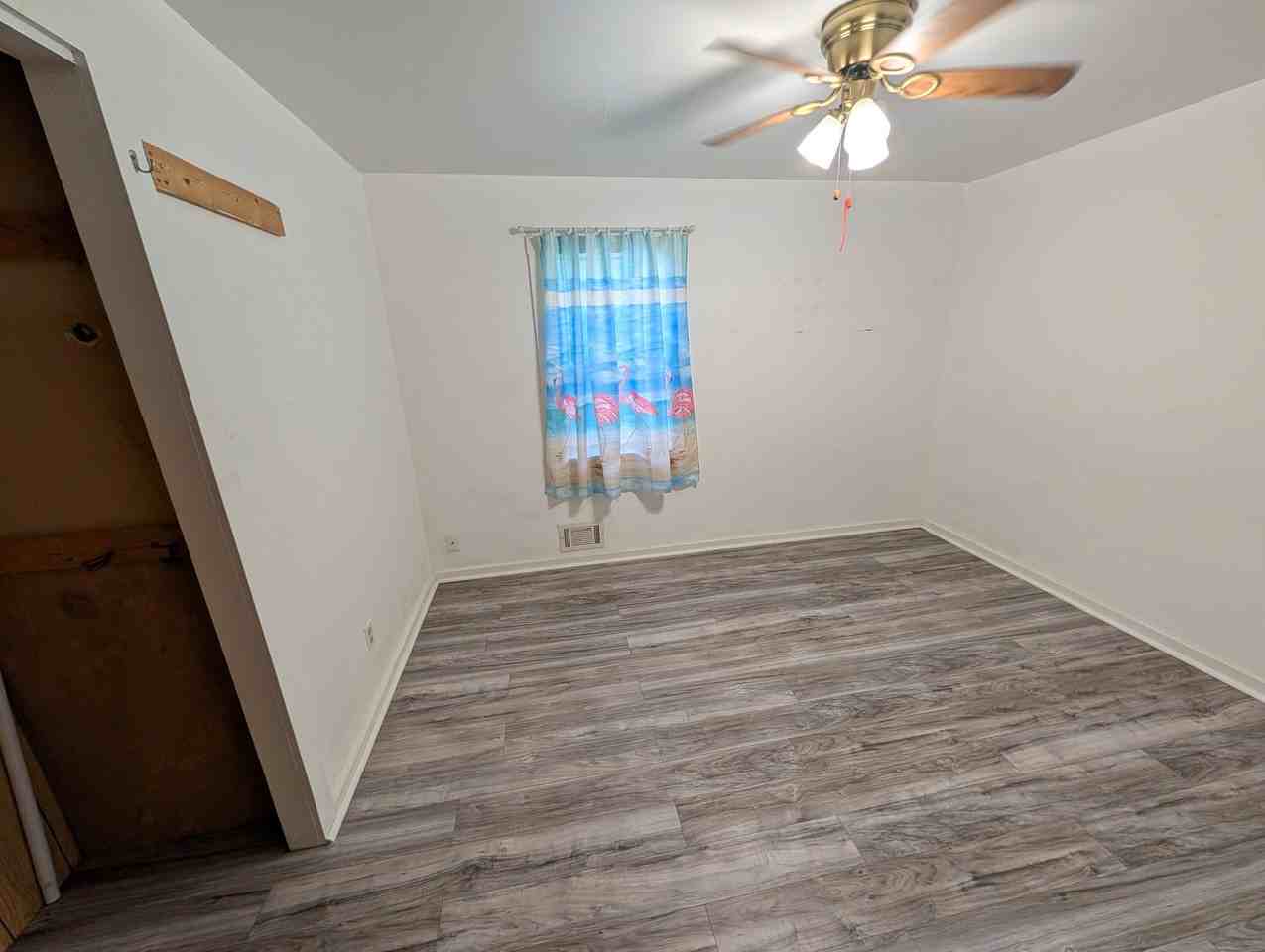 751 Taylor St - Photo 4 of 7
