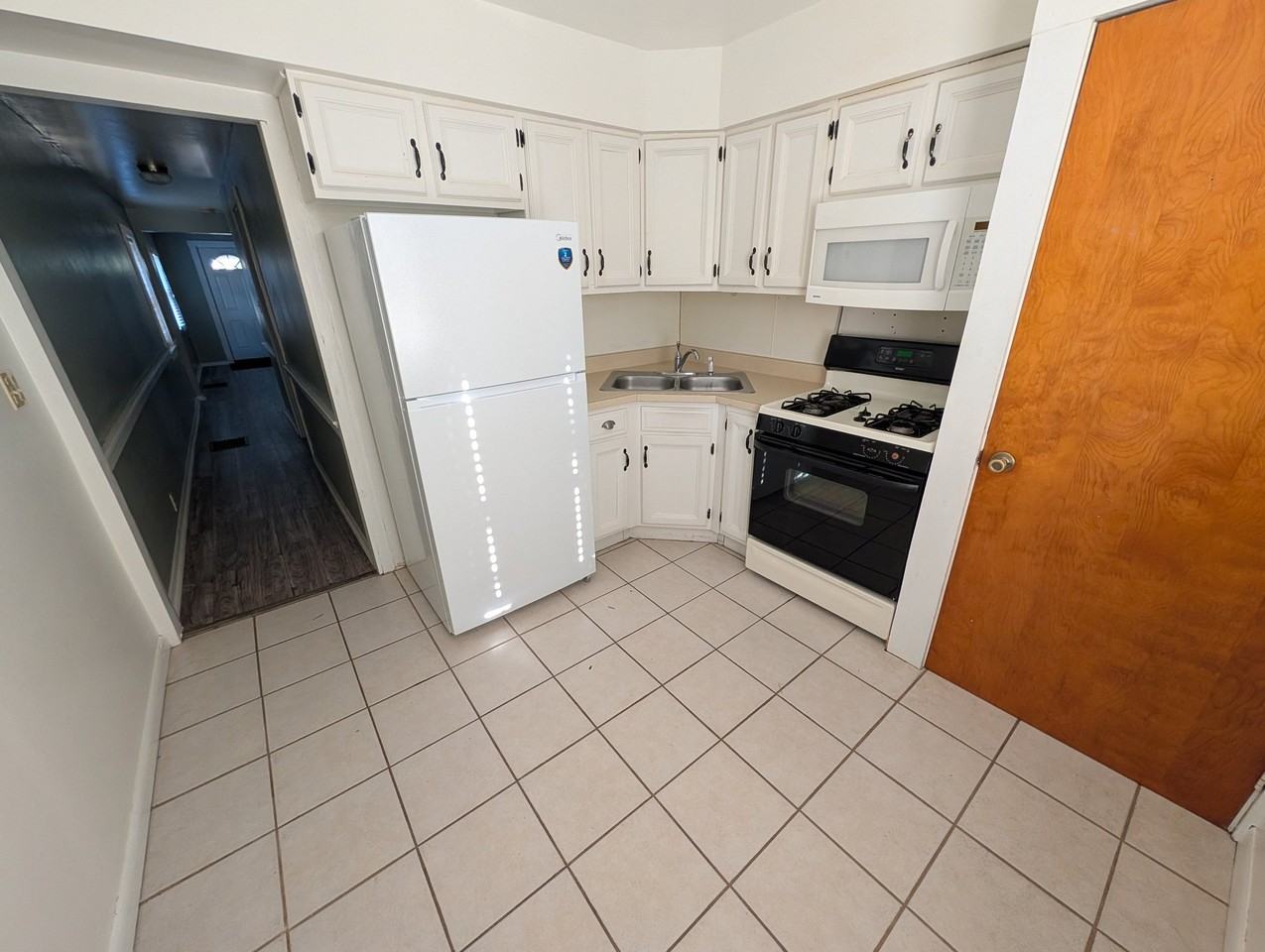 751 Taylor St - Photo 5 of 7
