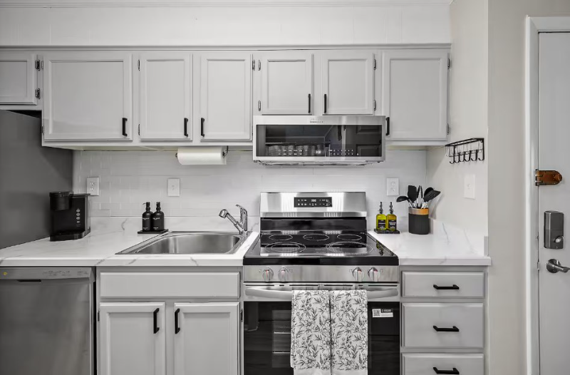 16 51st St #108 - Photo 7 of 18