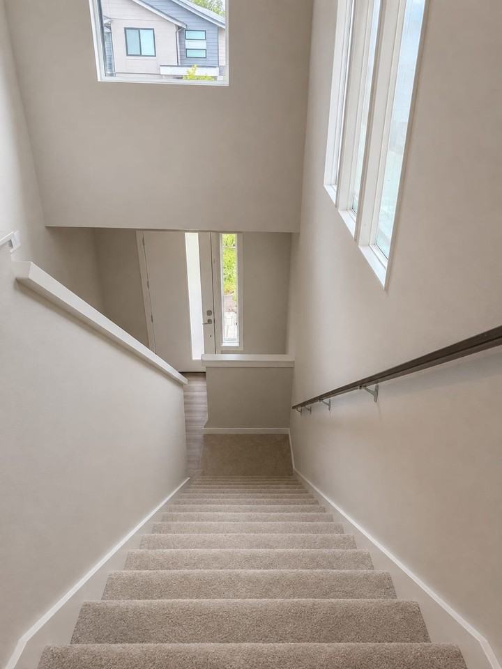 22960 Se Sycamore St - Photo 2 of 17