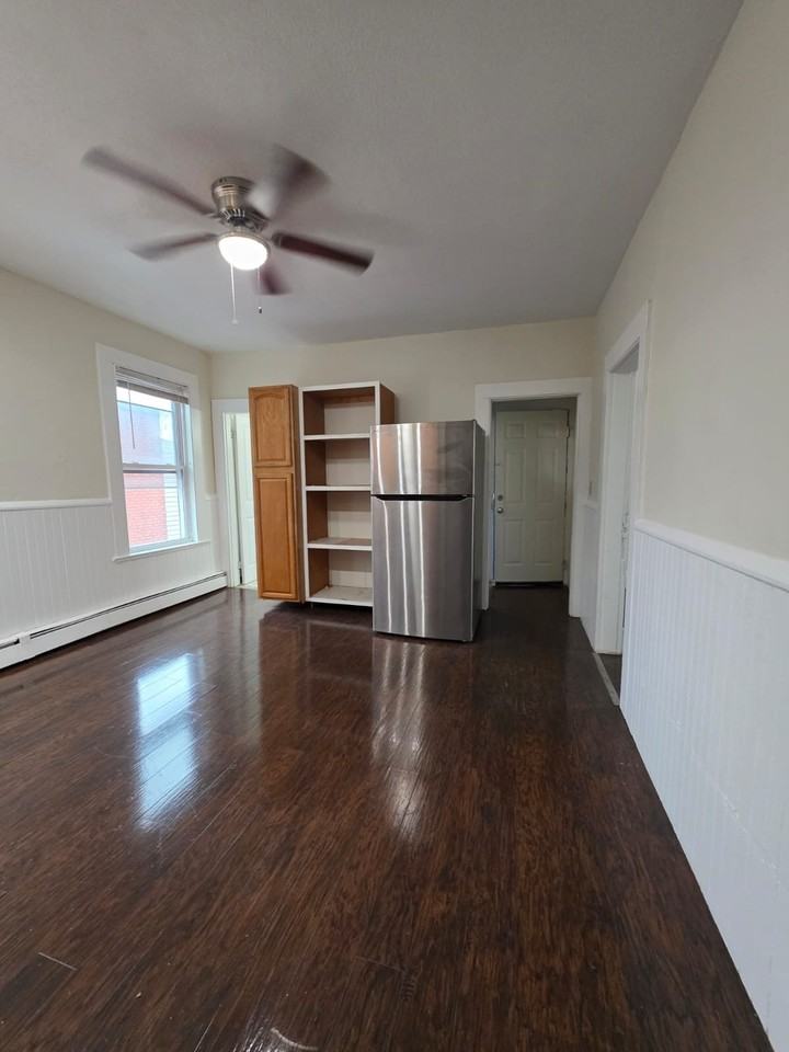 23 Whitmore St #3rdFL - Photo 6 of 19