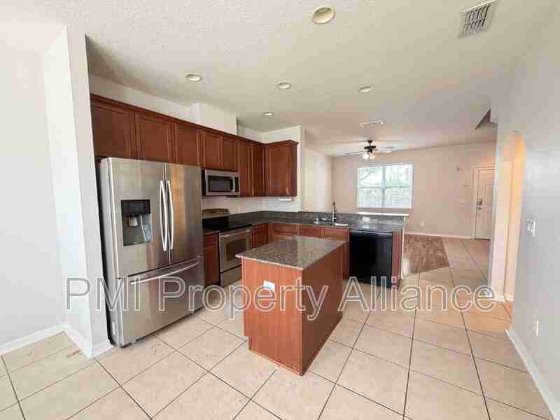 12875 Emersondale Ave - Photo 4 of 16