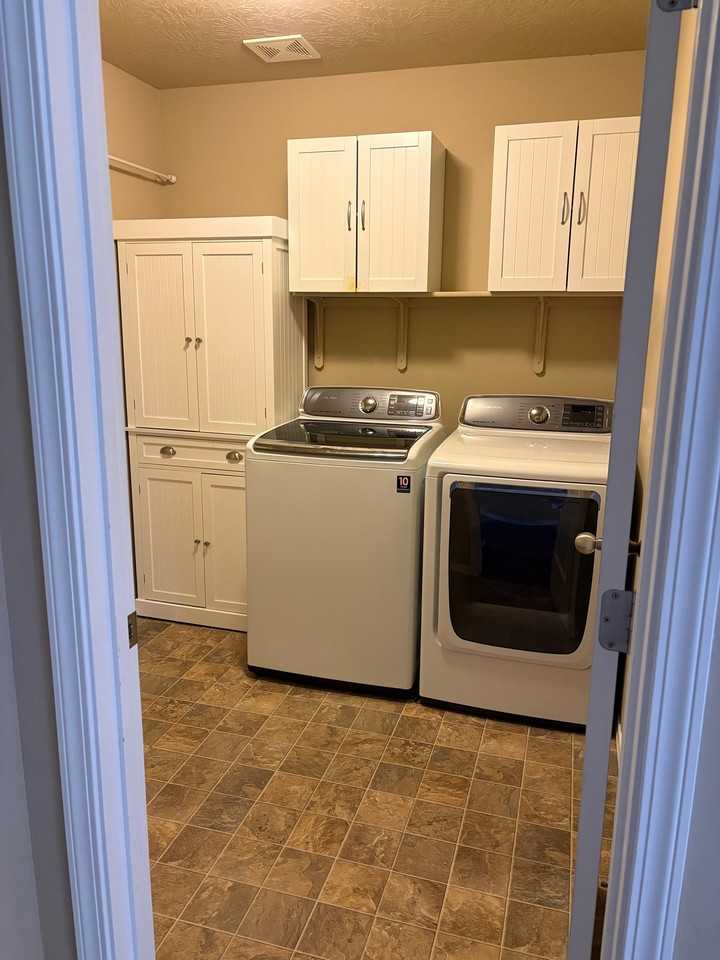 16172 Plow Ave - Photo 3 of 20