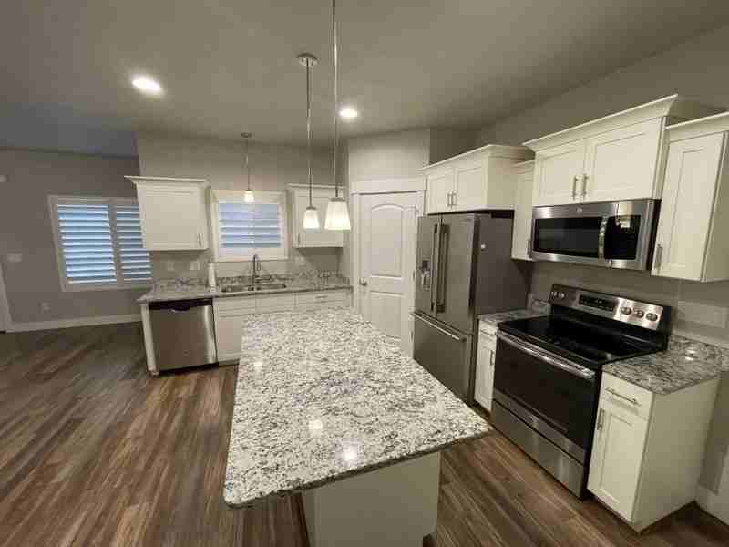 3807 E Cunninghill Dr - Photo 4 of 21