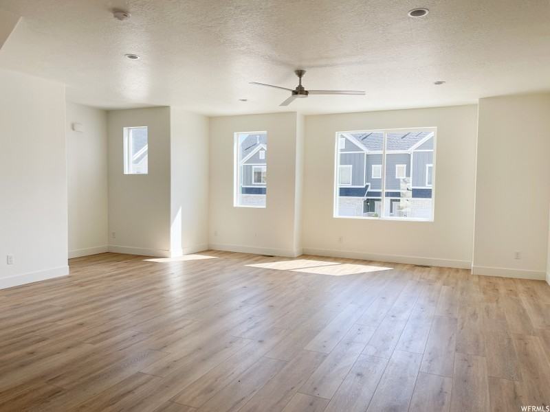 998 W Shadow Brook Ln #209 - Photo 4 of 23