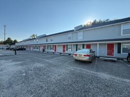 featured image of 321 N Trammell St #3