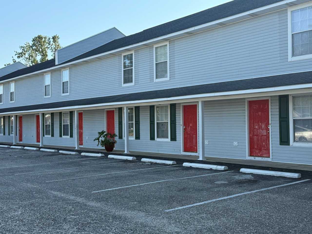 321 N Trammell St #3 - Photo 3 of 15