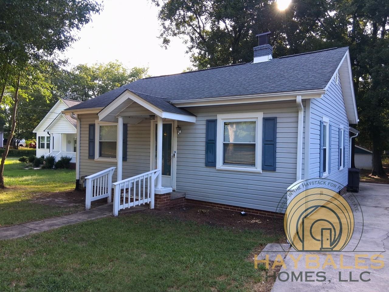 812 Barnes St - Photo 3 of 9