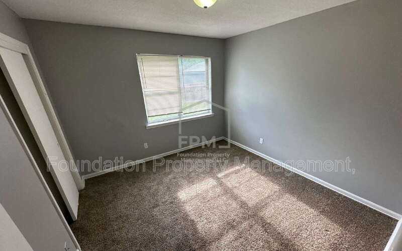 3606 Pryor St - Photo 5 of 10