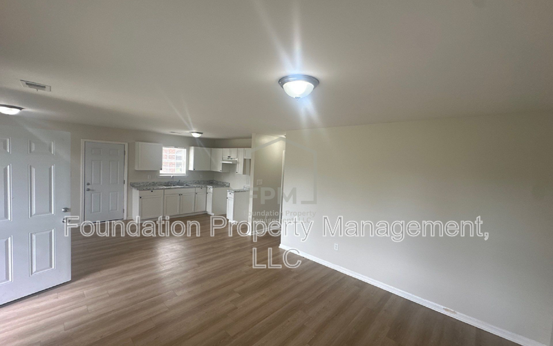 388 Bonnell Ave - Photo 4 of 13