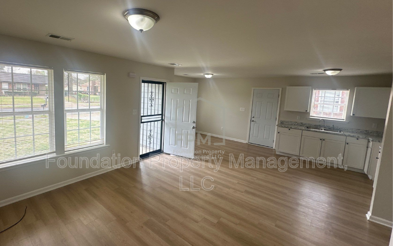 388 Bonnell Ave - Photo 5 of 13