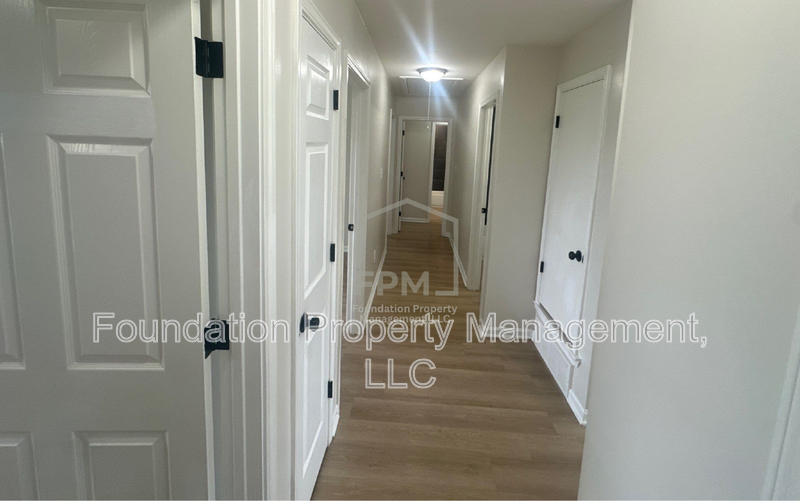 388 Bonnell Ave - Photo 6 of 13
