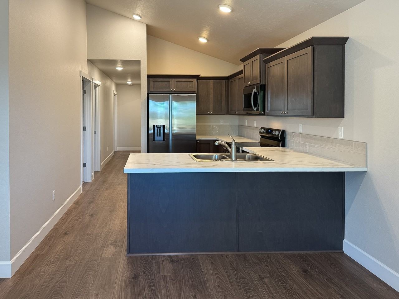 3998 Sw Obsidian Ave - Photo 3 of 20