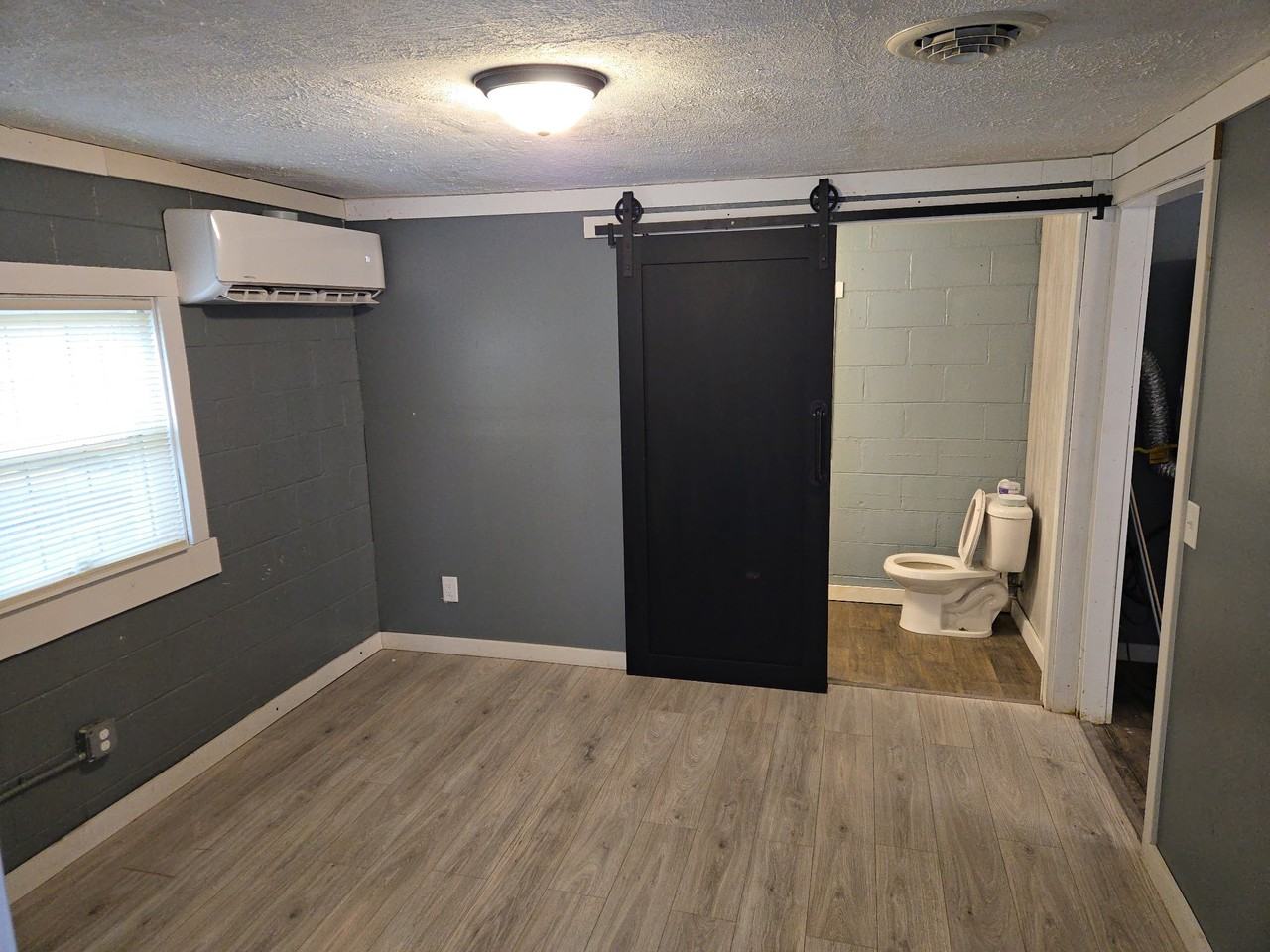 813 N 11th St - Photo 4 of 7