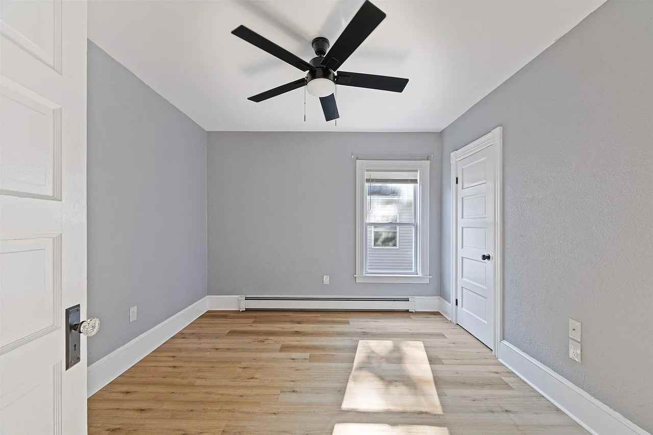496 Bartlett St #2 - Photo 7 of 13