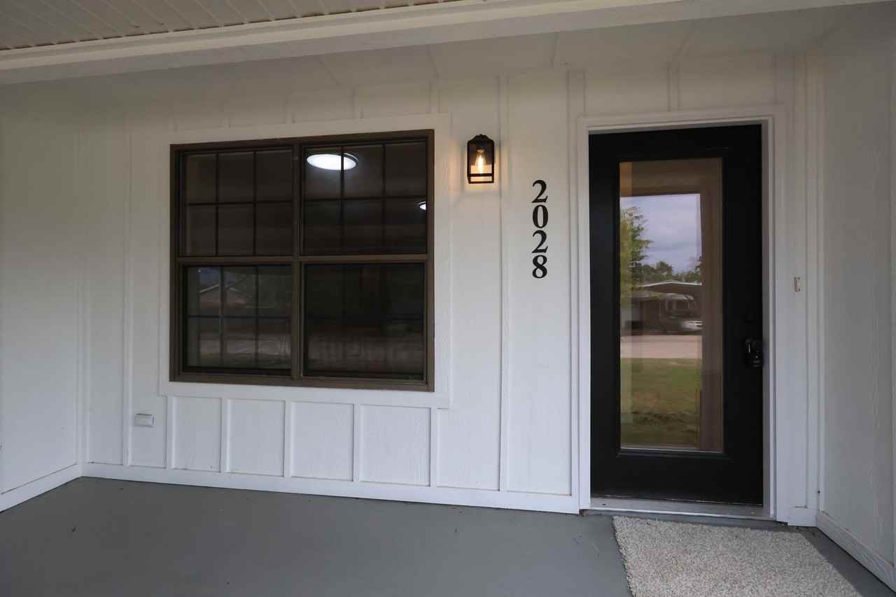 2028 N 12th St - Photo 3 of 22