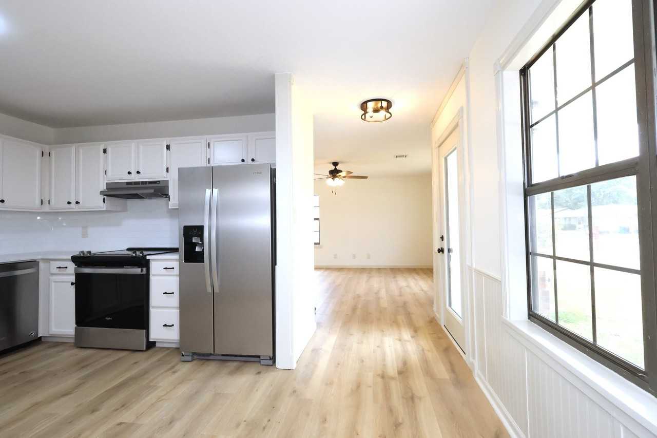 2028 N 12th St - Photo 6 of 22