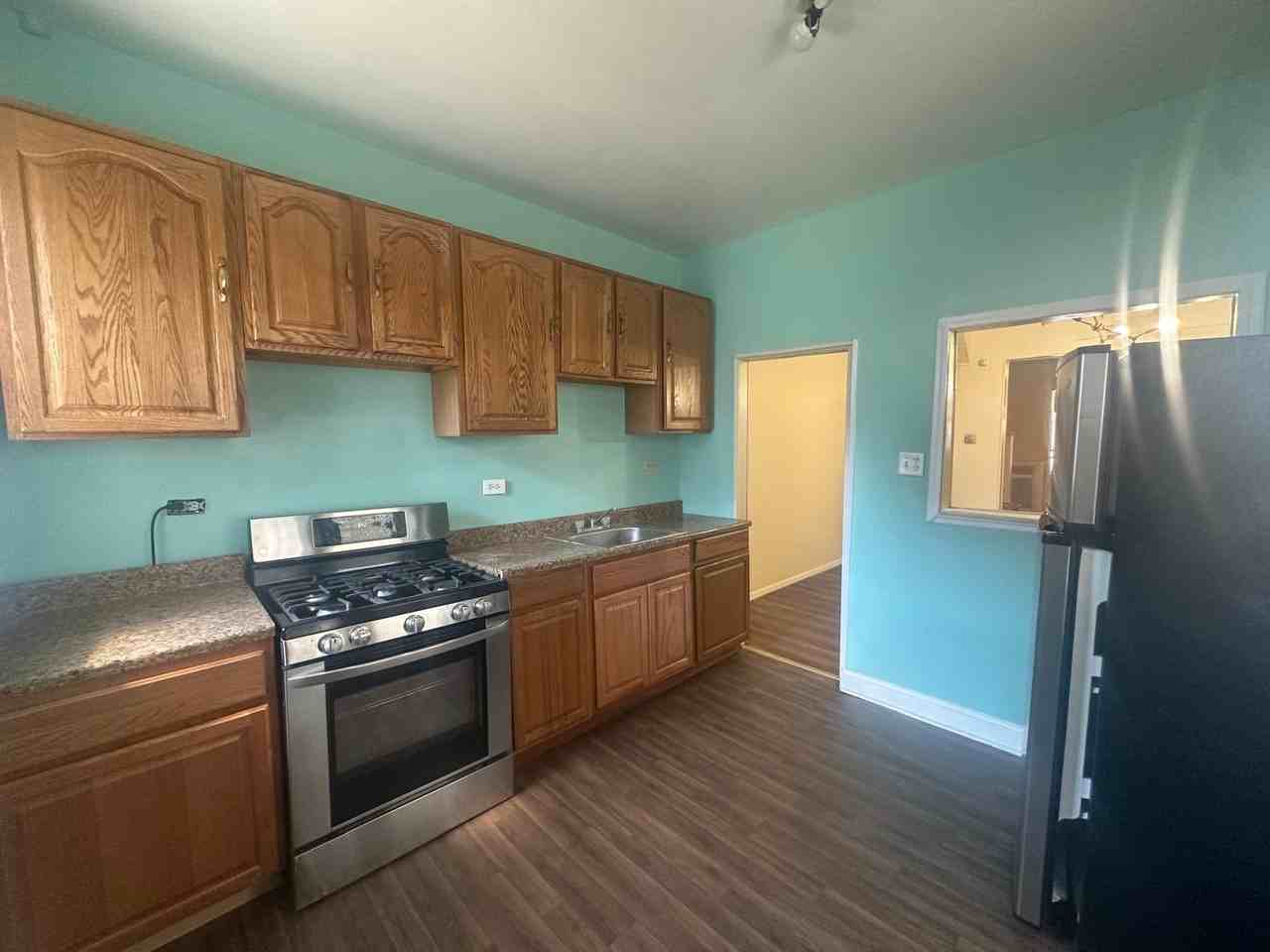 5628 Warrington Ave - Photo 2 of 20