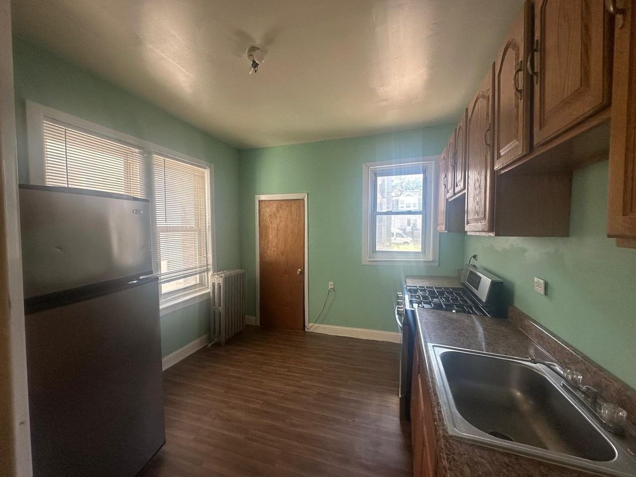 5628 Warrington Ave - Photo 3 of 20