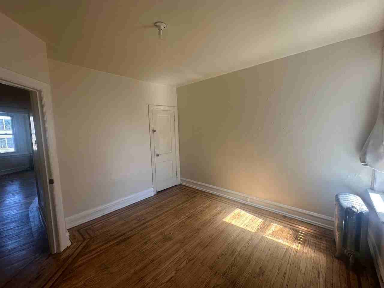 5628 Warrington Ave - Photo 7 of 20
