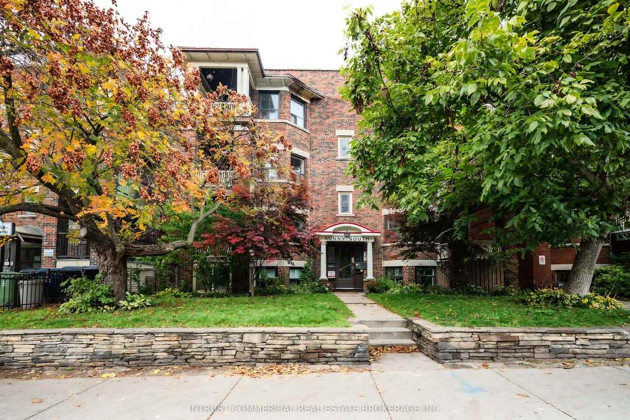 1920 Bloor Street West - Photo 4 of 17