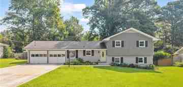featured image of 474 Royal Oaks Ter