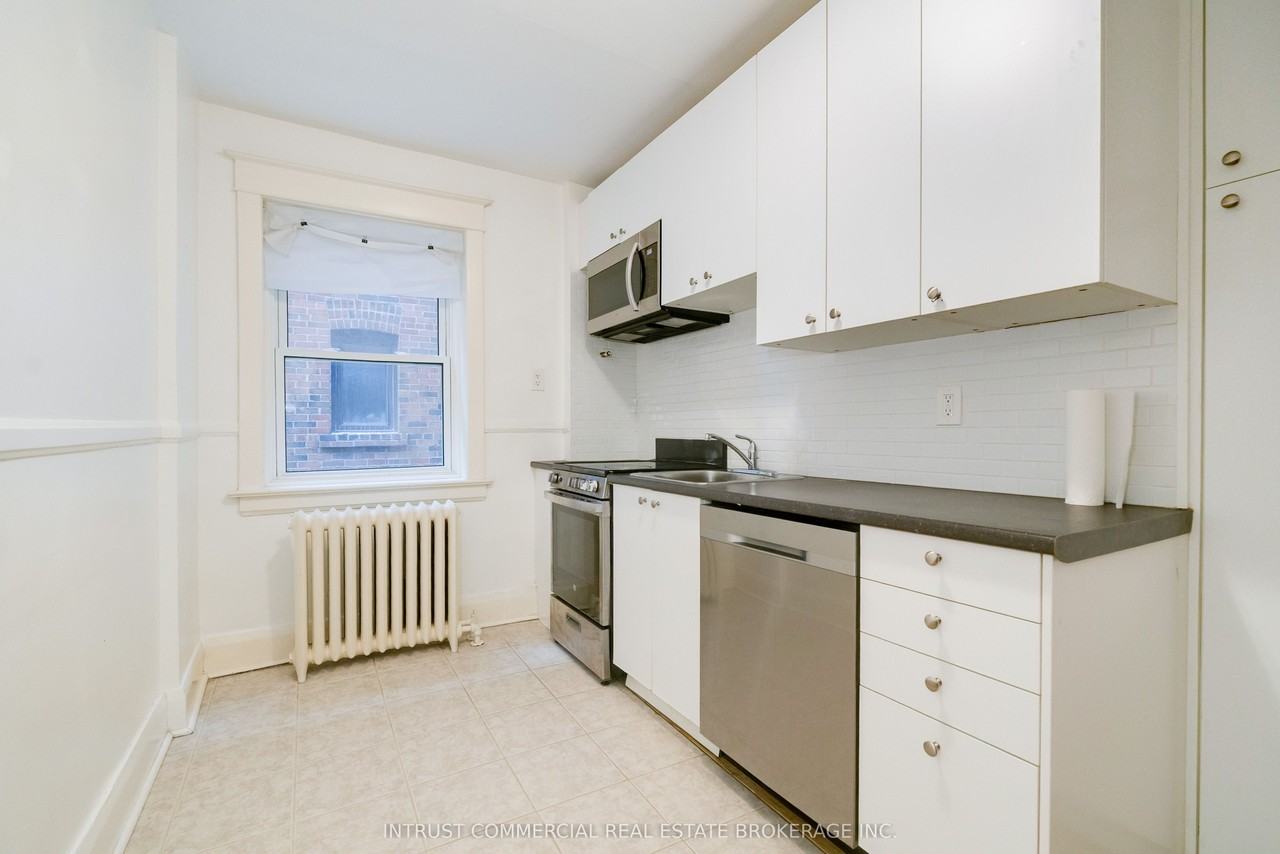 1920 Bloor Street West - Photo 5 of 17