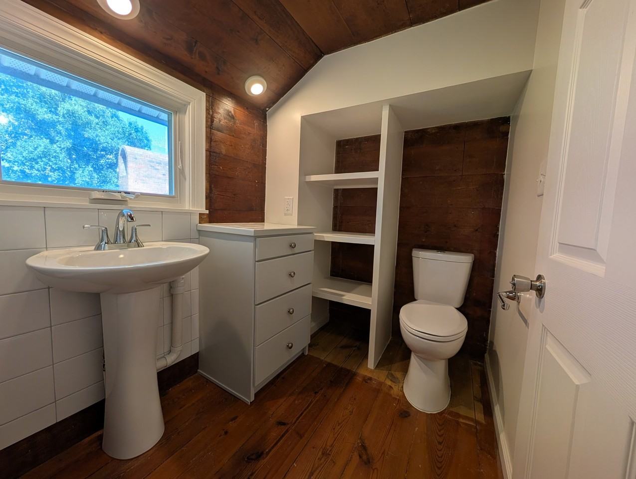 6836 Maple Brook Ln - Photo 2 of 20