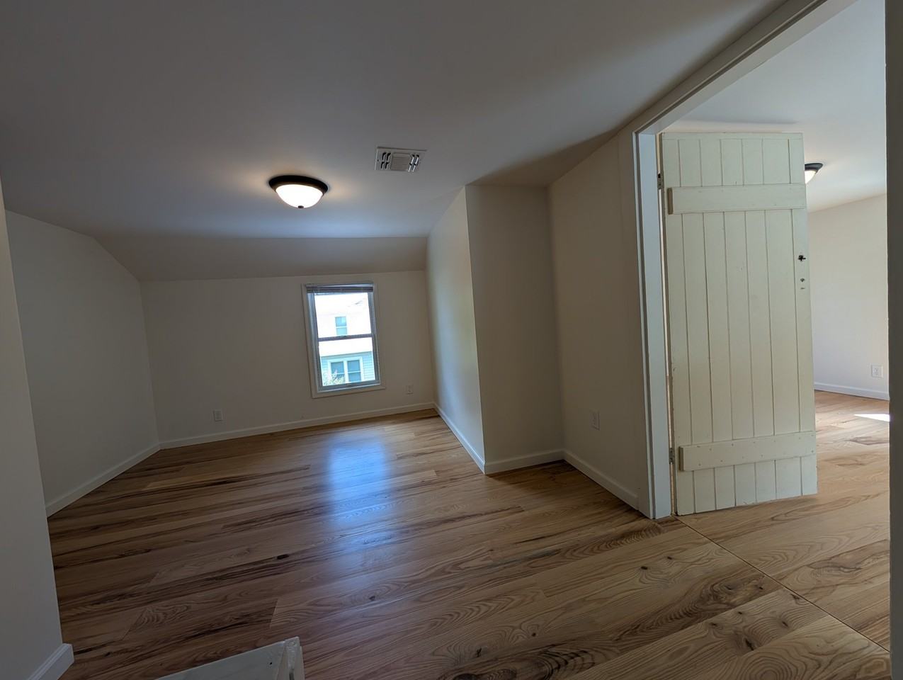 6836 Maple Brook Ln - Photo 4 of 20