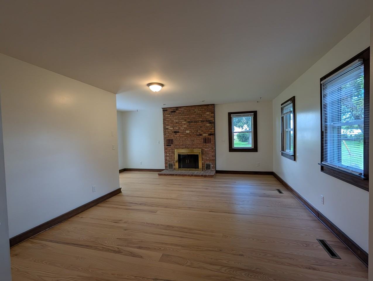 6836 Maple Brook Ln - Photo 6 of 20