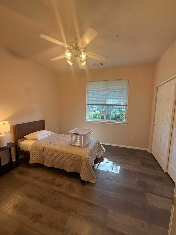 3438 Showboat Ct - Photo 2 of 5