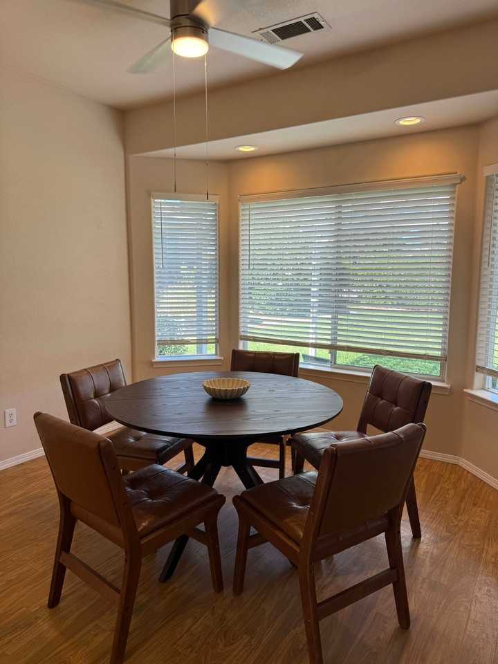 3438 Showboat Ct - Photo 4 of 5