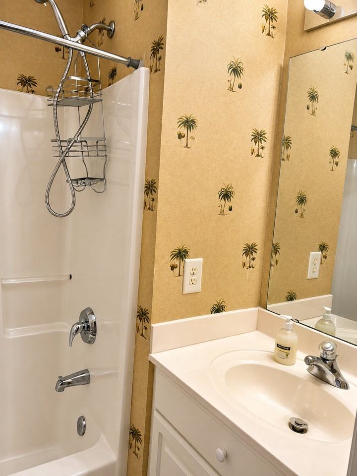916 Savin Lndg - Photo 6 of 10