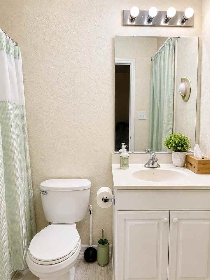 916 Savin Lndg - Photo 7 of 10
