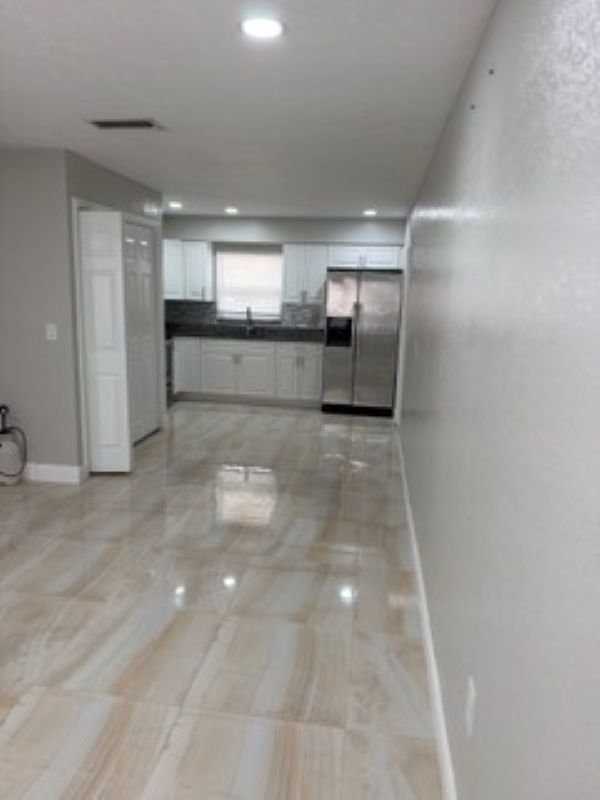 9426 N 50th St #A - Photo 2 of 8