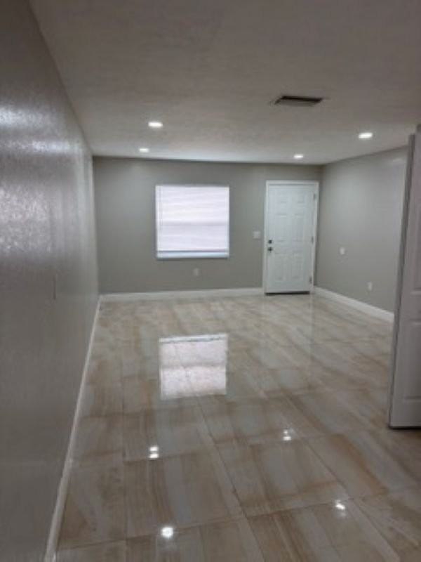 9426 N 50th St #A - Photo 3 of 8