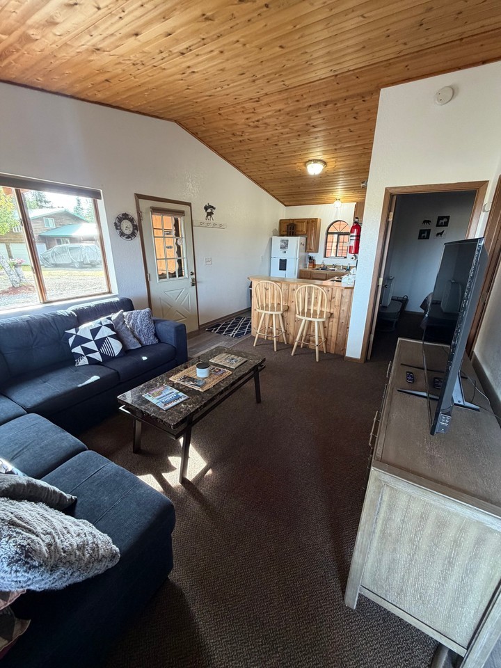 1125 Angler Dr - Photo 3 of 8