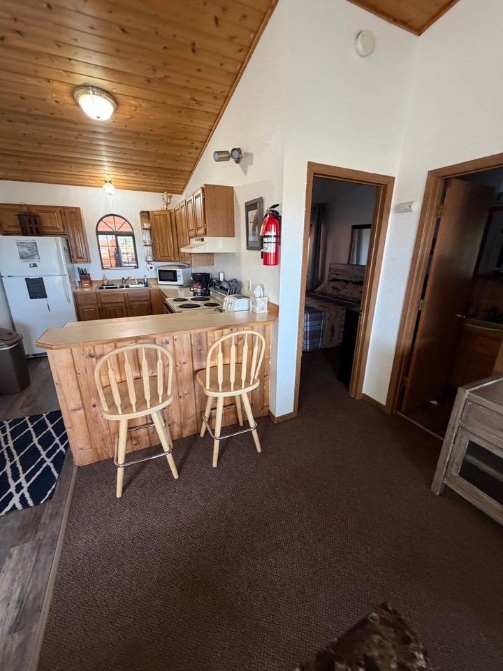 1125 Angler Dr - Photo 5 of 8