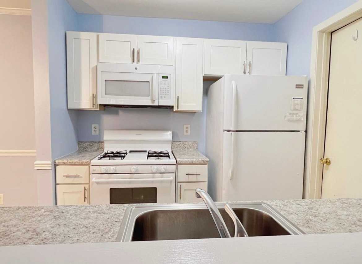 2501 Eagle Row - Photo 4 of 10
