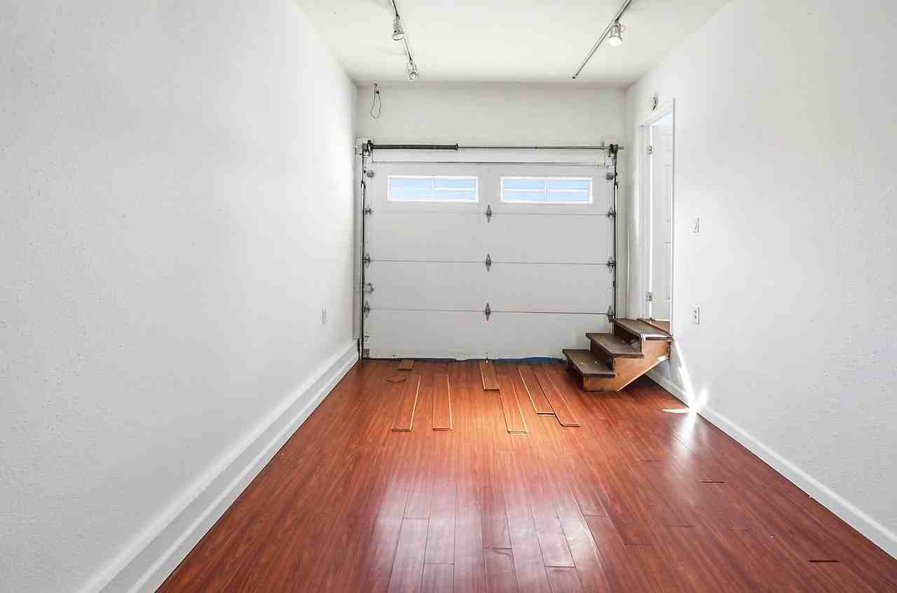 5874 Zelzah Ave - Photo 3 of 20