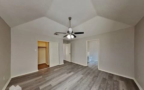4961 Briar Oaks Ln - Photo 7 of 10
