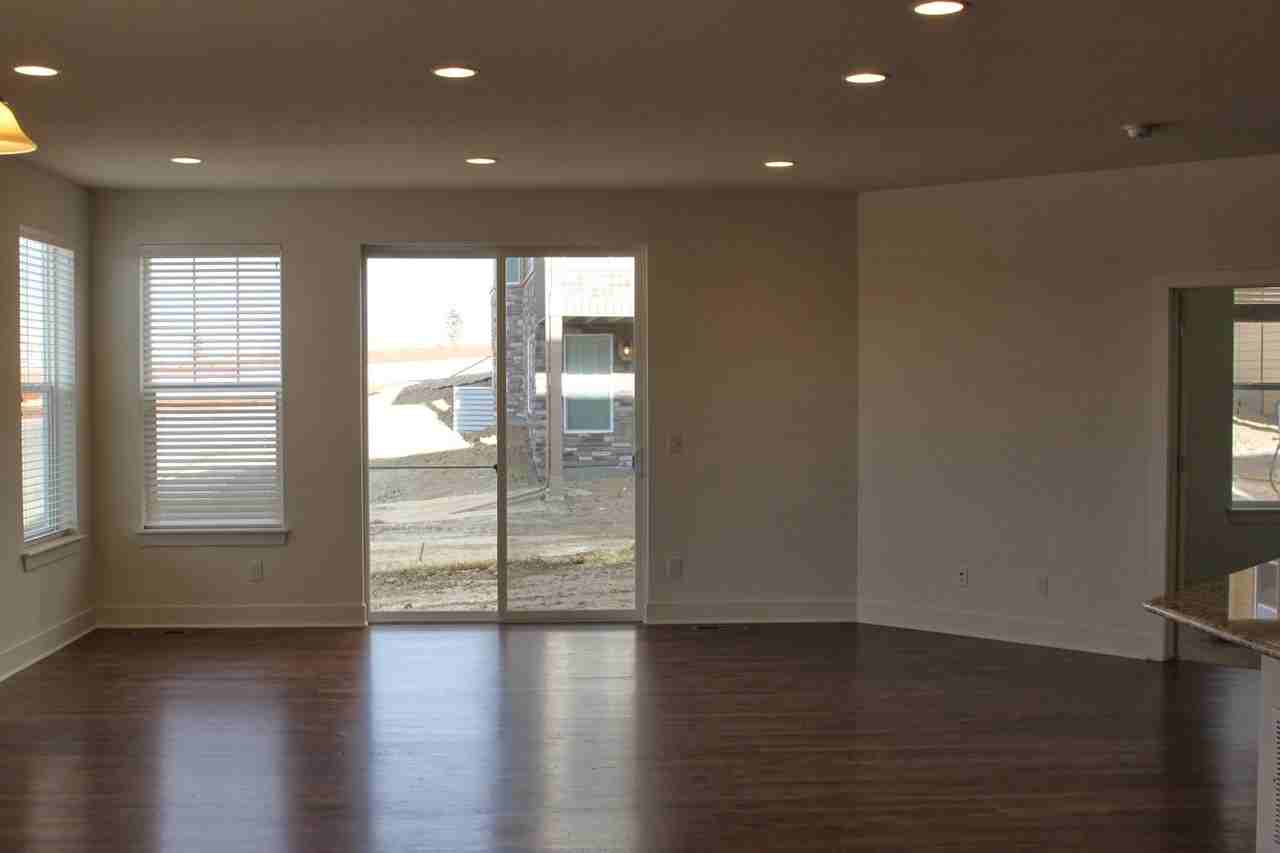 10334 Kenneth Dr - Photo 2 of 22