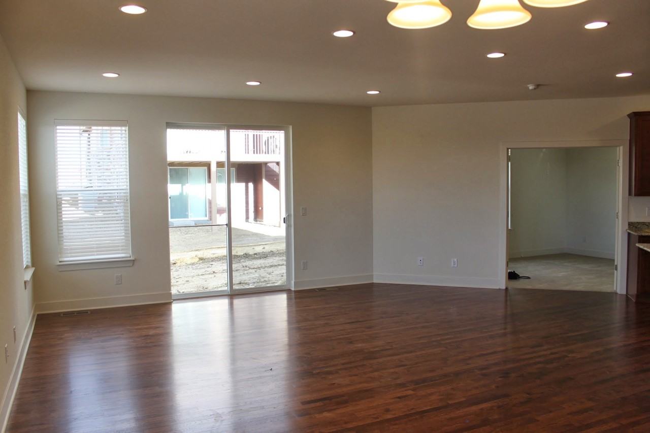 10334 Kenneth Dr - Photo 5 of 22