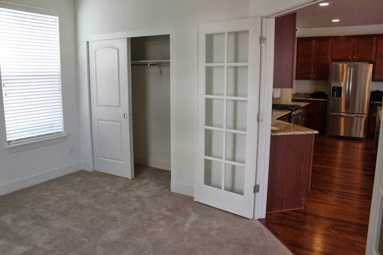 10334 Kenneth Dr - Photo 7 of 22