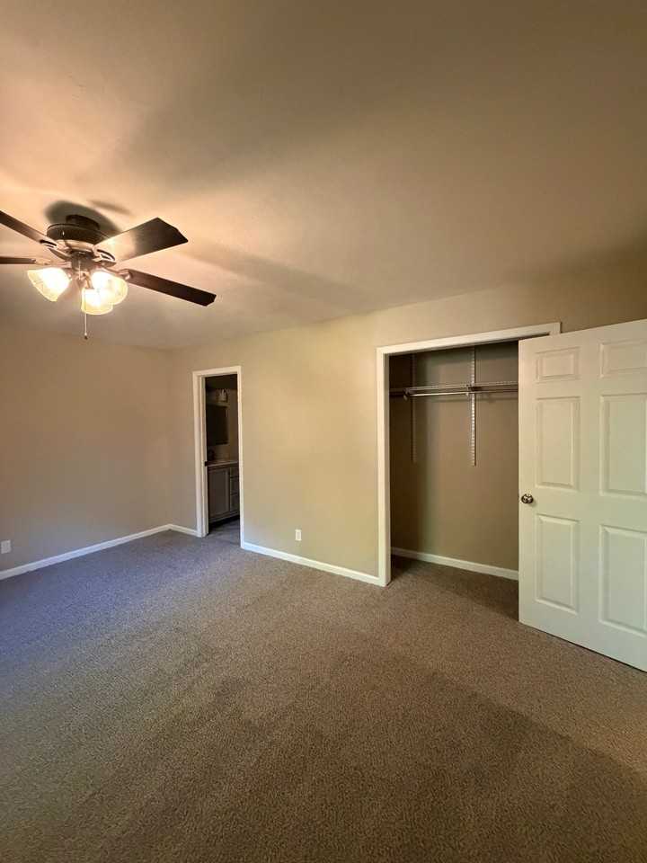 3633 Thomasville Rd - Photo 3 of 12