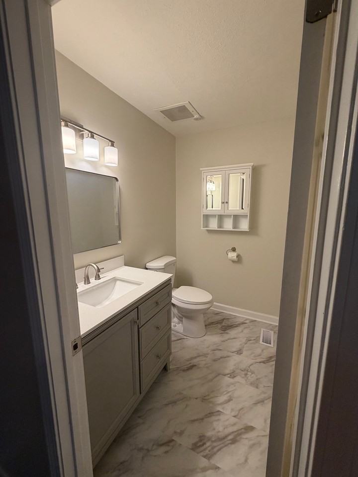 3633 Thomasville Rd - Photo 4 of 12