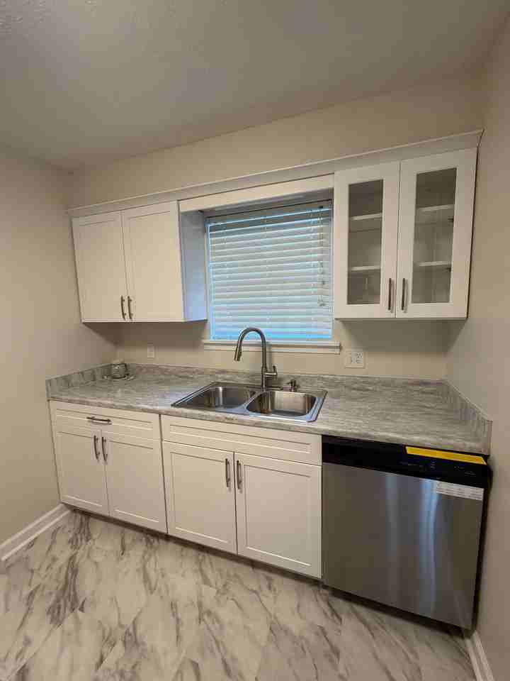 3633 Thomasville Rd - Photo 7 of 12